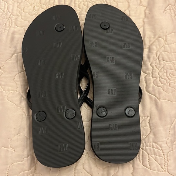 Gap flip flop size  9-10 brand new no tag - Picture 4 of 7